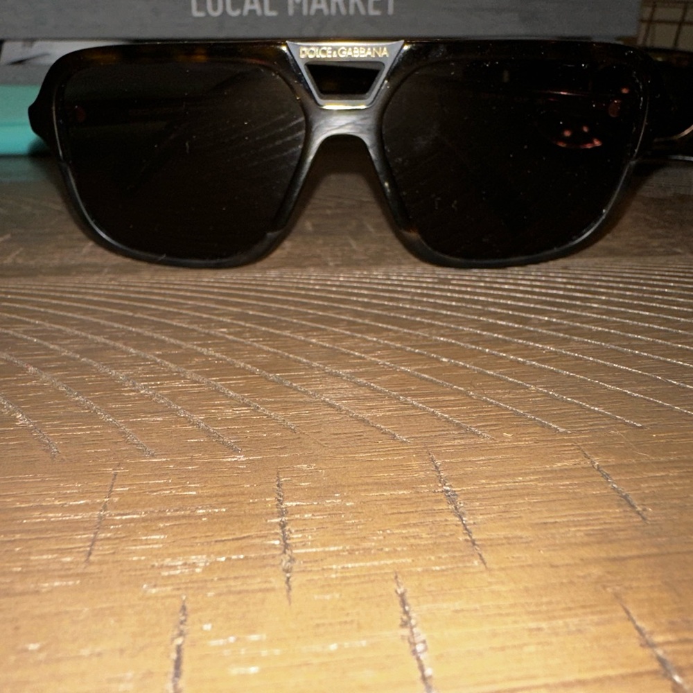 Dolce & Gabbana new unisex sunglasses new without box